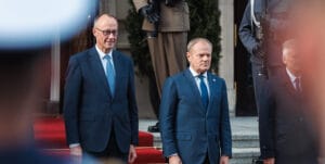 Premier Donald Tusk stoi obok kanclerza Niemiec Friedricha Merza