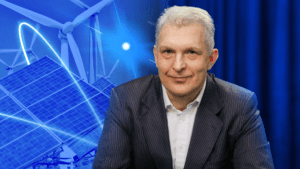 Jarosław Wajer, partner EY